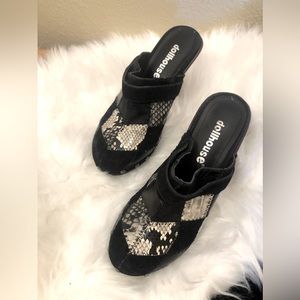 Y2K Dollhouse stacked heel clog with patchwork quilt design, vintage, Sz 7.5